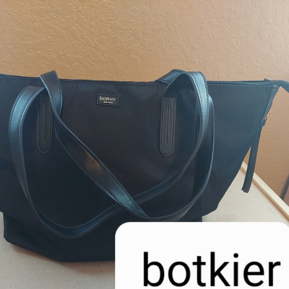 CLEARANCE!!! Botkier New York Black Nylon Tote